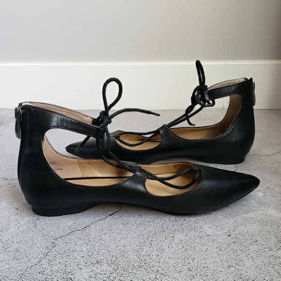 Saks Fifth Avenue Estyn-S Lace Up Flats - Sz 7.5 - Picture 4 of 12
